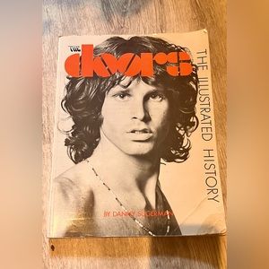 VINTAGE The Doors: The Illustrated History